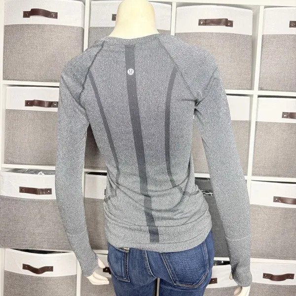 Lululemon Swiftly Tech Long Sleeve Shirt 2.0 Parallel Texture Black / White Size - Image 4