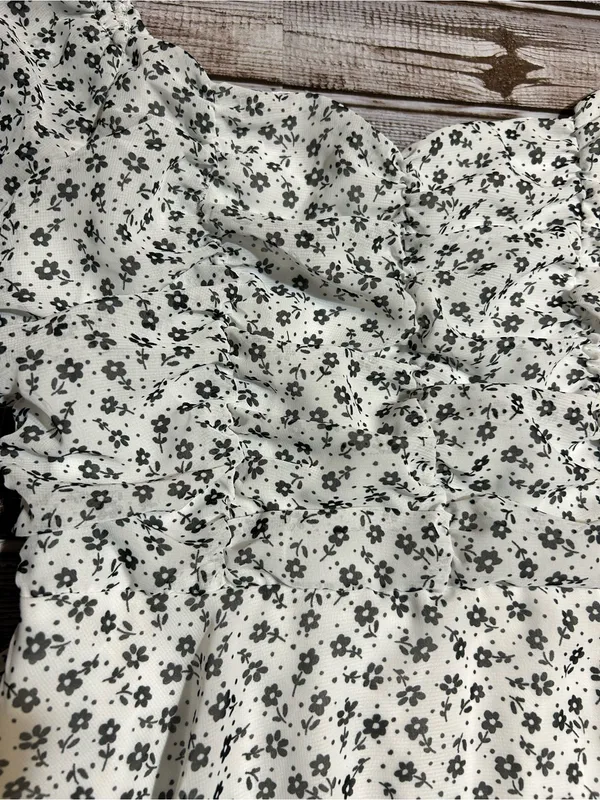 Altar’d State White Floral Puff-Sleeve Boho Mini Dress Size medium - Image 3