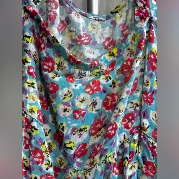 Billabong Ditzy Floral romper Size Large - Image 2