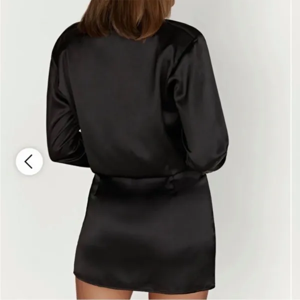 Meshki Brielle Satin Shirt Dress size xs - Image 5