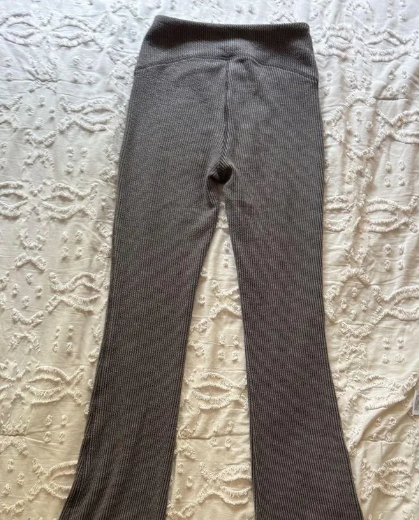 Wild Fable DARK GRAY XS FLARE RIBBED HIGH WAISTED LEGGINGS - Image 4