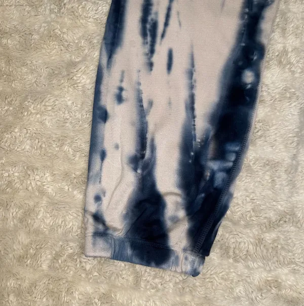 Young, Fabulous & Broke athleisure teal/cream tie-dyed joggers Size Large - Image 9