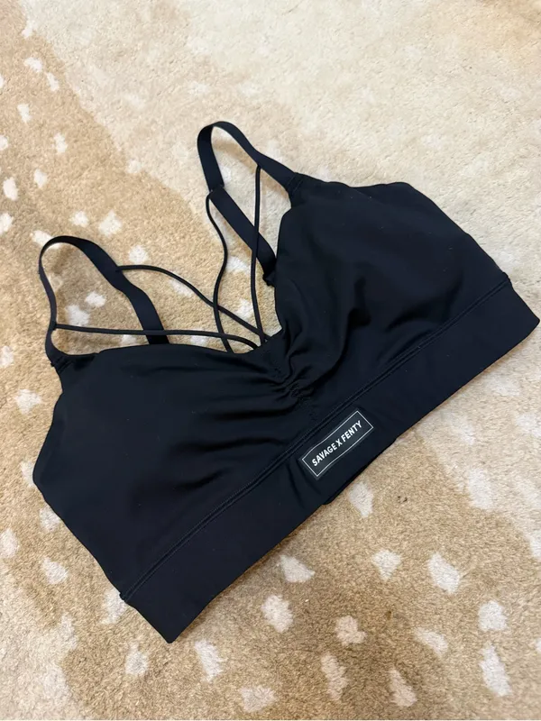 Savage X Fenty Sport black strappy sports bra women’s size medium - Image 3