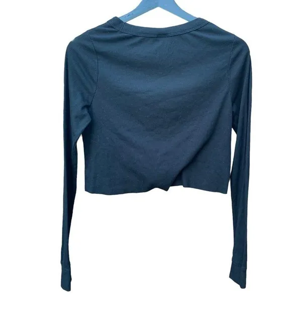 PINK - Victoria's Secret women's long sleeve black crop top size small - Image 2
