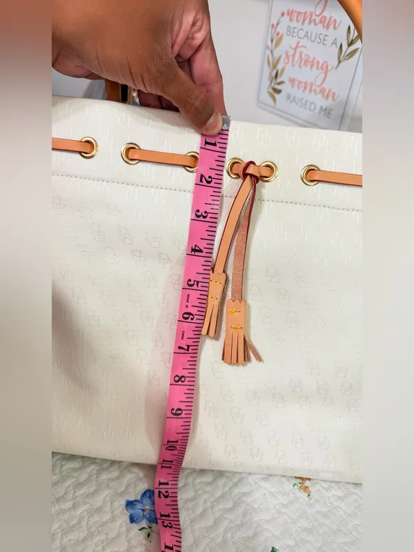 Dooney & Bourke NWOT Canvas Tote Bag with Tan Leather Handles Classic DB Tote - Image 12