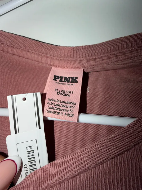 VS Pink Cropped T-Shirt - Image 4