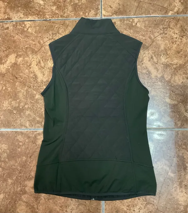 Athleta upside green vest size small - Image 6