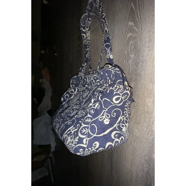 Vera Bradley Navy And White Floral Print Twirly Bird Pattern Zip Up Tote Bag - Image 5