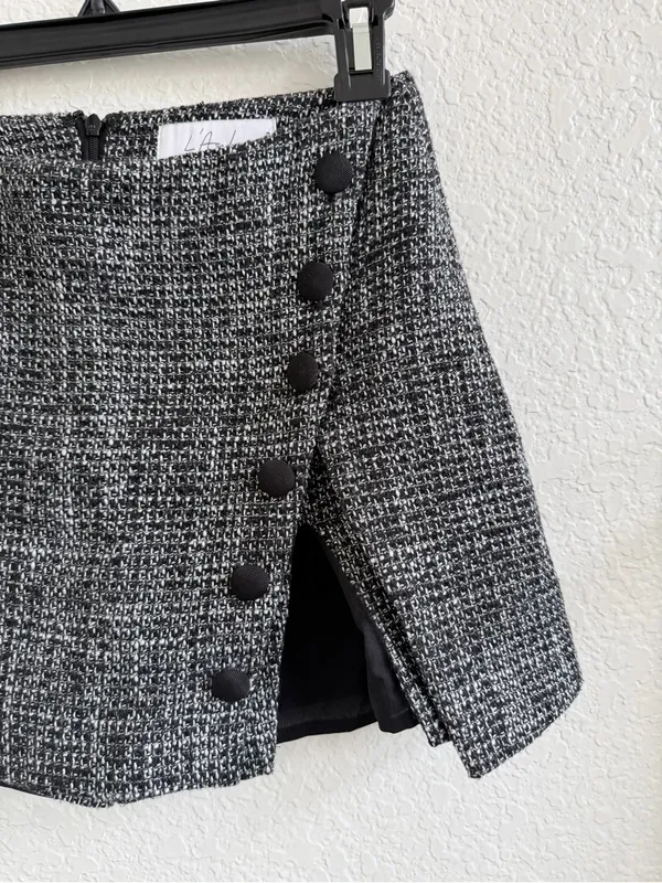 L’Academie Revolve Tweed Mini Skirt Skort with Side Button Detail Black White XS - Image 3