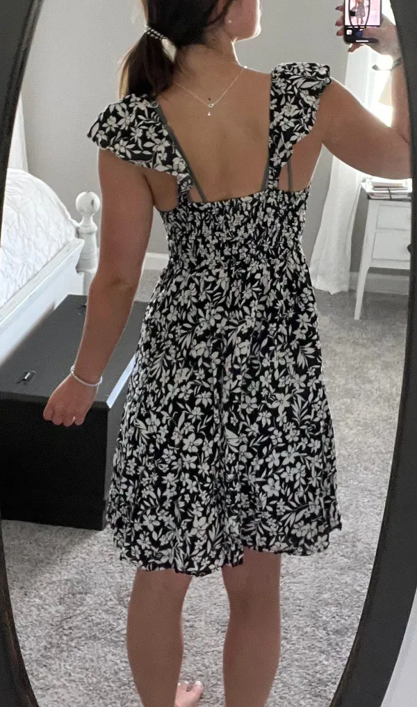 Old Navy Sundress - Image 4