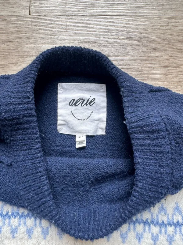 Women’s Aeire Navy Sweater with White and Light Blue Pattern - Image 2
