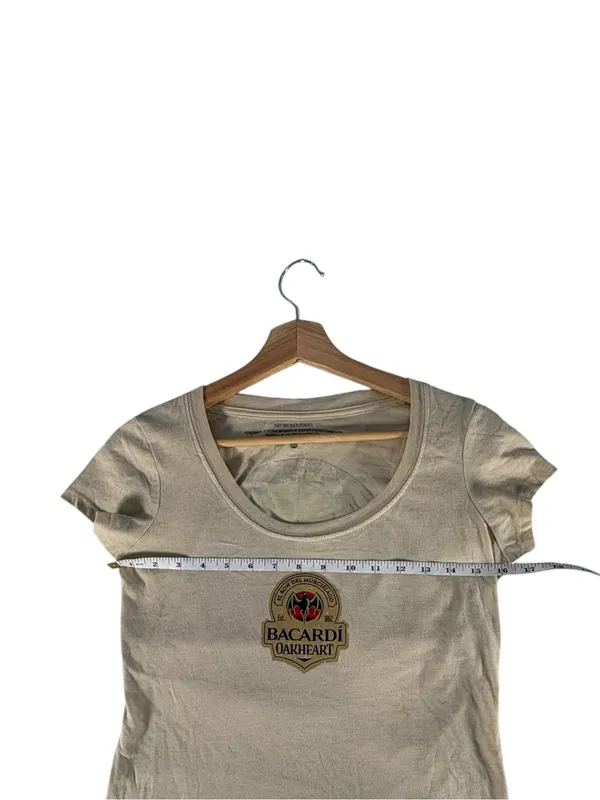 Bacardi Oakheart Oaktoberfest Women’s M Graphic T Shirt Spiced Rum Promo Tee - Image 9