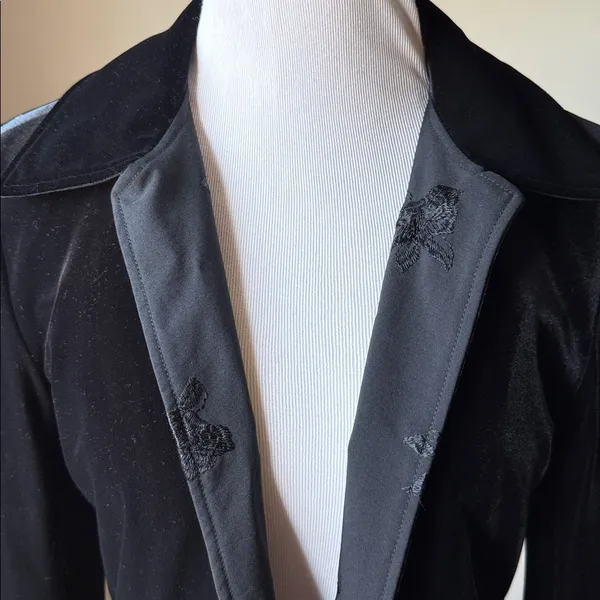 Reversible Rose embroidered / velvet Trench Coat Black - Image 8