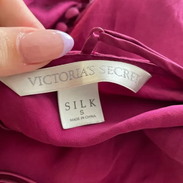 Vintage Y2K Victoria’s Secret Silk mini slip dress‎ sz small berry buttoned back - Image 3