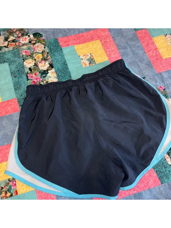 Nike Dri-FIT Women's M Athletic Running Shorts Elastic Waist - Image 4