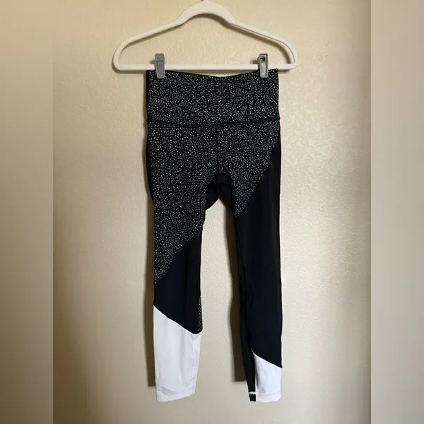 Lululemon Wunder Under Hi-Rise‎ 7/8 Tight in Black White Colorblock - Image 5