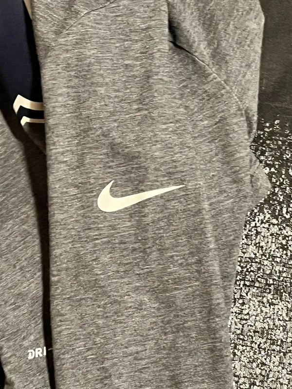 Womens XS The Nike Tee Dallas Cowboys long sleeve gray/navy/white shirt - Image 5
