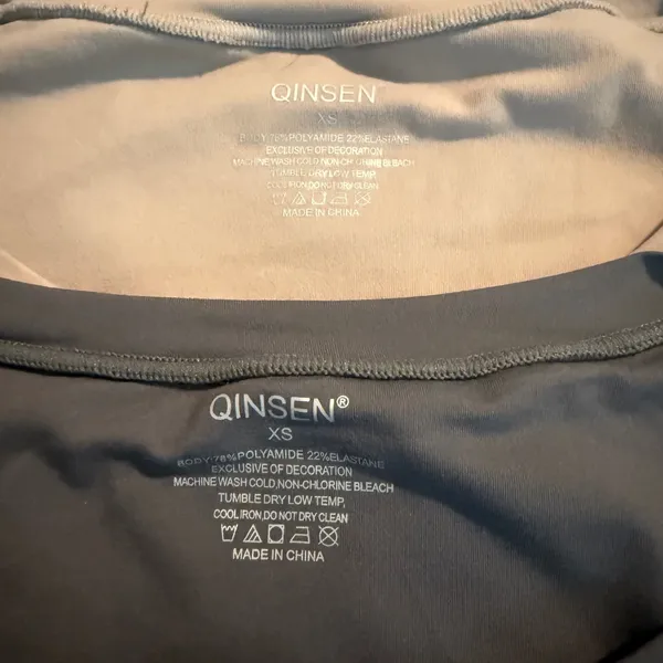 QINSEN 2 Pack Ruched Side Short Sleeve T-Shirts Gray Tan XS Slim Fit Crewneck - Image 5