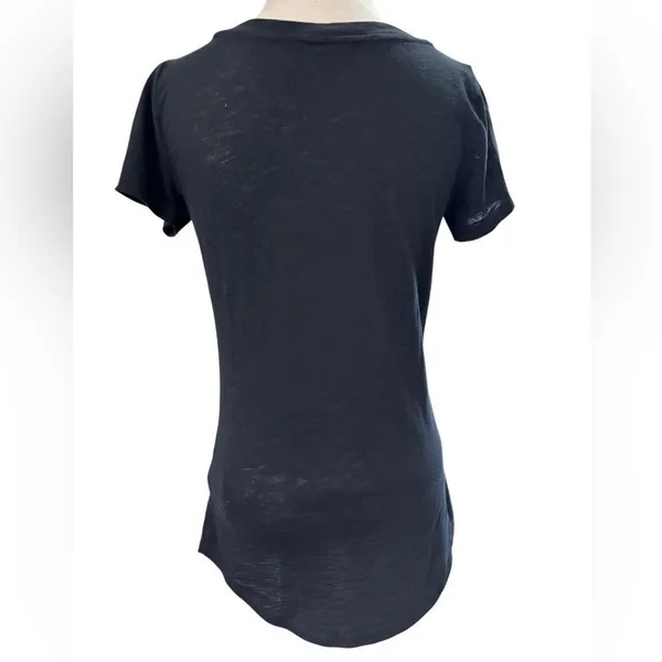 Hollister Black Graphic V Neck Tee Women’s Small Pink Logo Shirt - Image 3