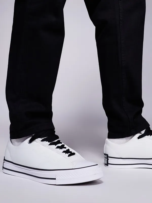 NEW Converse Chuck Taylor All Star Puff Low Top Sneaker White A14722C SZ-11.5 - Image 2