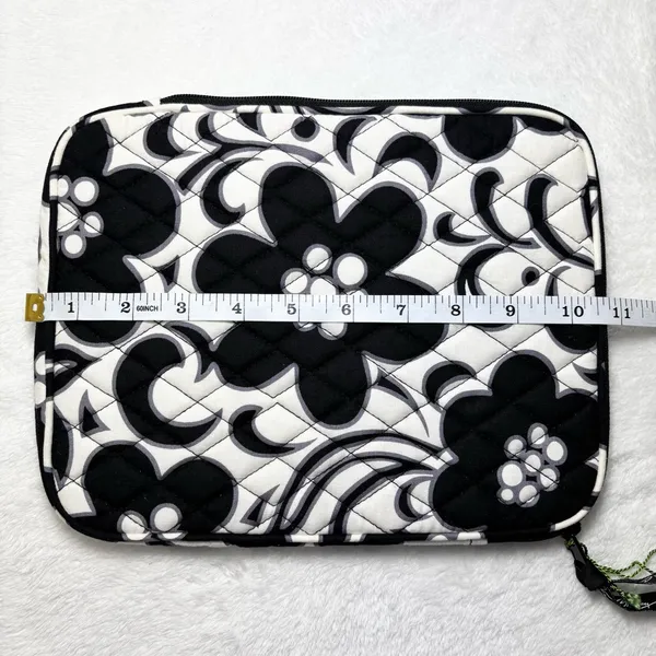 Vera Bradley Night & Day Black and White Floral‎ Quilted Tablet Sleeve - Image 6