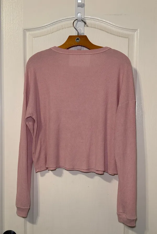 American Eagle Outfitters Pink Henley L/S Relaxed Cropped Shirt Size Medium NWOT - Image 2