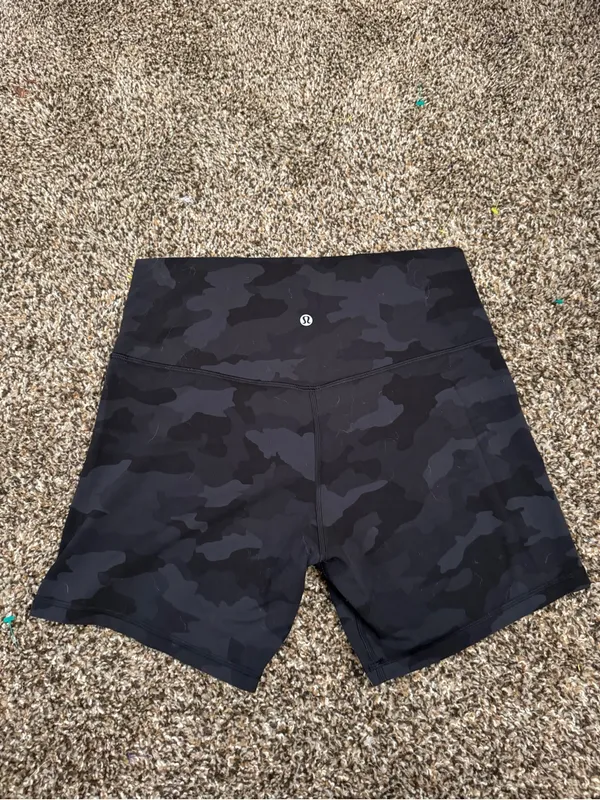 lululemon Align™ high rise Short 6” sz 12 black camo athleisure yoga hike - Image 8