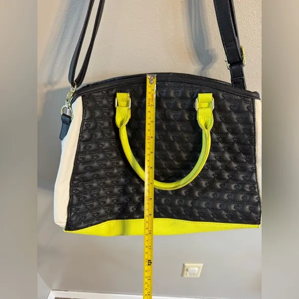 Betsey Johnson Neon Yellow Heart Purse - Image 5