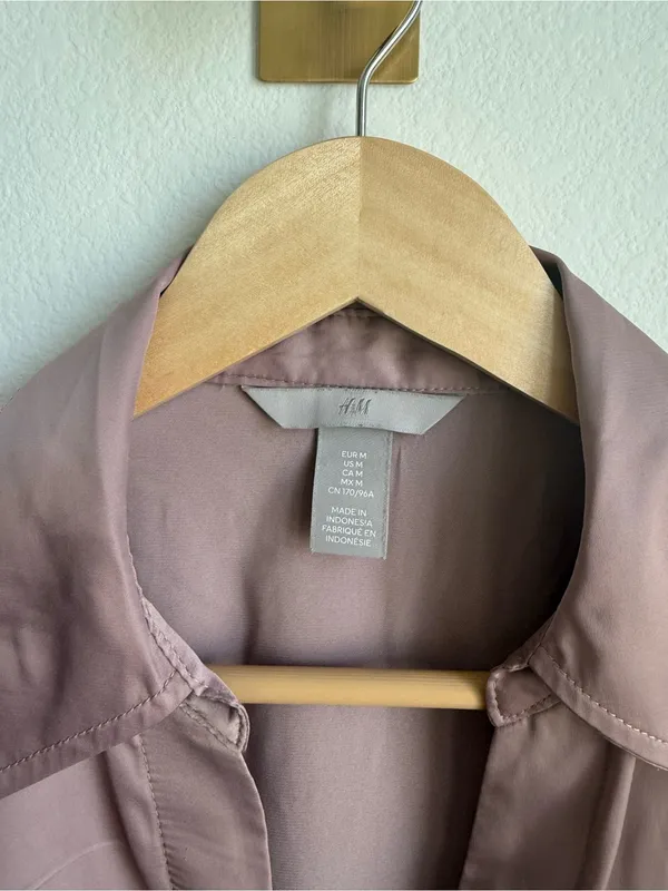 H&M Satin Button Down Blouse Womens M Dusty Rose Pink Long Sleeve Work Office - Image 8