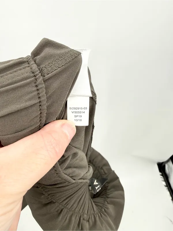 Athleta Women's Skyline Paper‎ Bag Waist Pants Size 12 Taupe - Image 6