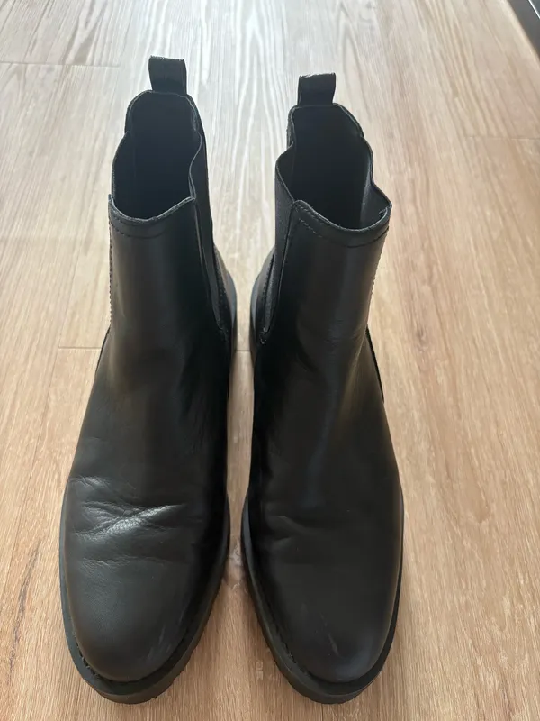 Sam Edelman Justina Black Chelsea Boots 8 - Image 3