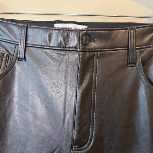 Abercrombie & Fitch 14R Black Vegan Leather Curve 90s Straight Ultra High Rise - Image 9