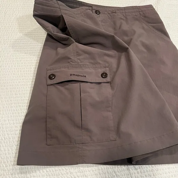 Patagonia gray skirt with shorts size 6 women - Image 10