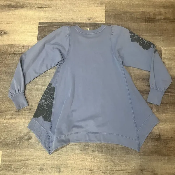 FREE PEOPLE Flowers Sweatshirt in Navy Combo - Image 4