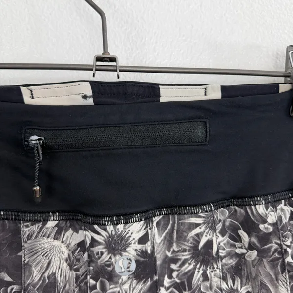 Lululemon Skort Womens 2 Black White Floral Ruffle Pace Setter Skirt - Image 4