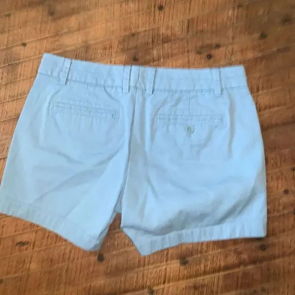 J Crew pale blue size 6 flat front vacationcore 6 chino shorts - Image 3