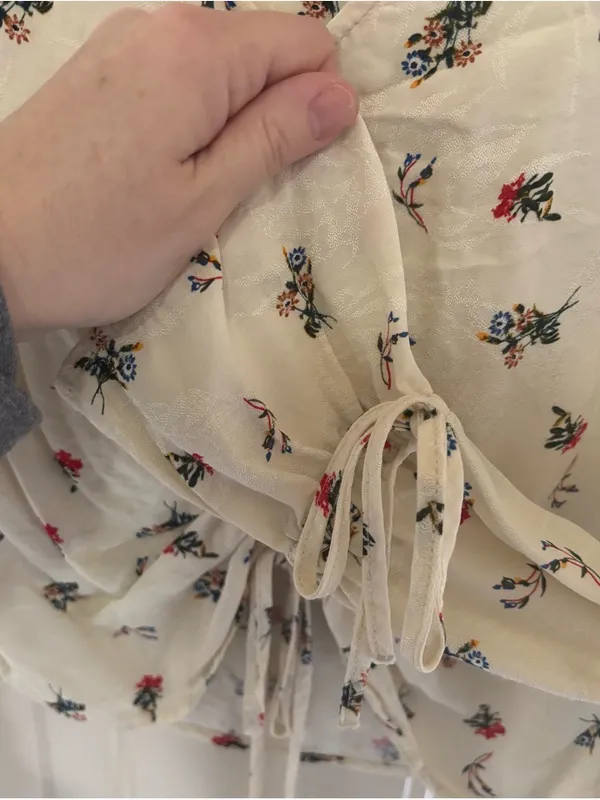 Urban Outfitters Cream Floral Ruched Drawstring V-Neck Blouse - Image 7