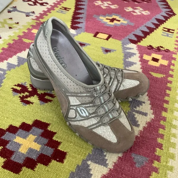 Skechers Biker’s Lite Slip On Comfort Sneakers (Sz 9) Silver Suede - Image 2