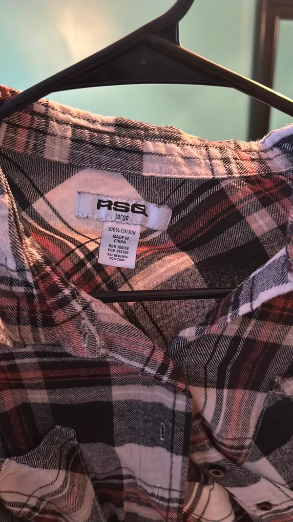tilly’s cropped flannel  - Image 3