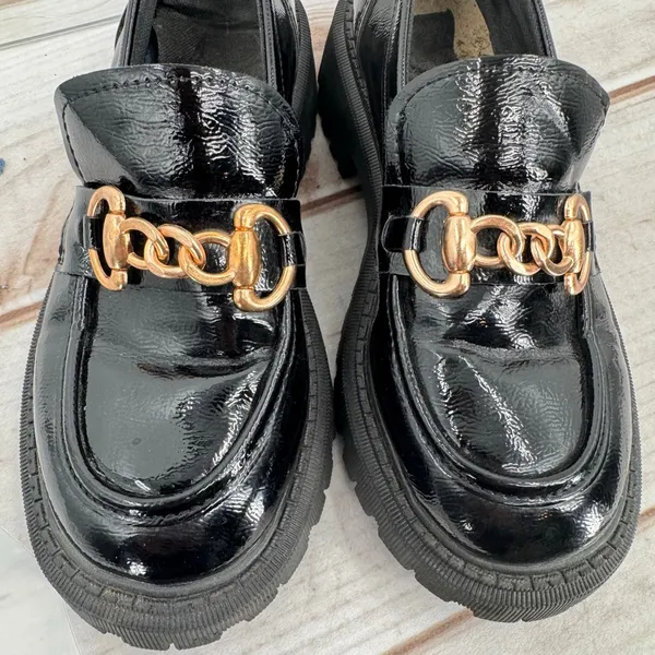 Black Patent Faux Leather Lug Sole Platform Loafers Y2K Inspired Gold Chain 6.5 - Image 5