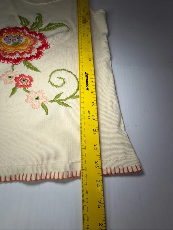 Vintage 90’s Y2K Embroidered Floral Cream Tank Top - Image 5