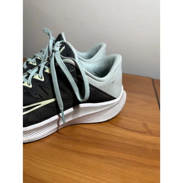 Nike Womens Quest 3 Running Shoes Sneakers Size 7.5 CD0232-005 Black White Blue - Image 2