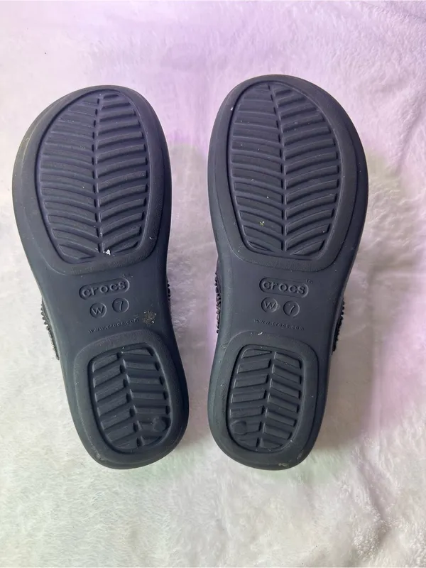 CROCS Women's Black Embellished Wedge Thong Sandals - Image 9