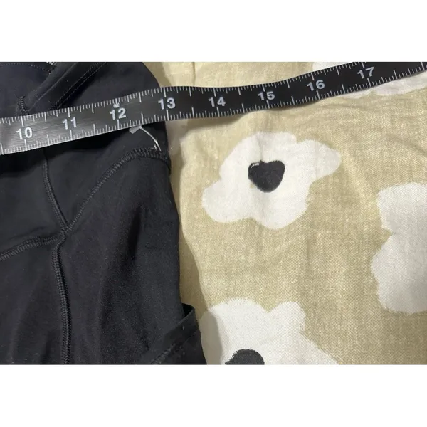 Lululemon black leggings - Image 3