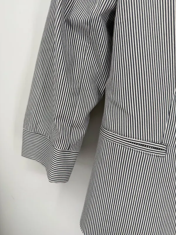 Grace Women Navy Striped Blazer Size 8 Jacket Button Front Pockets Lined Gray - Image 4