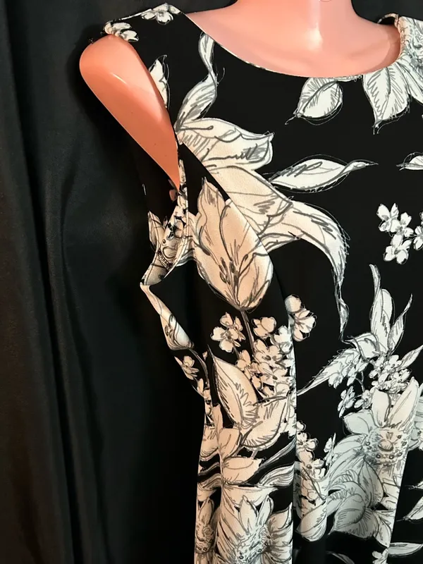 Calvin Klein Women’s Black & White Floral Print Dress SZ 6 NWT - Image 7
