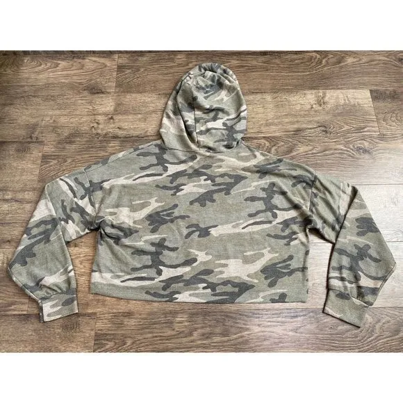 Womens Dance & Marvel camo cropped‎ hoodie green size M - Image 2