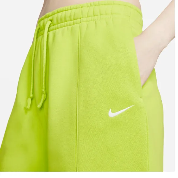 NWT NIKE WOMEN'S ESSENTIAL FLEECE SHORT ATOMIC GREEN Medium Pull On - Image 3