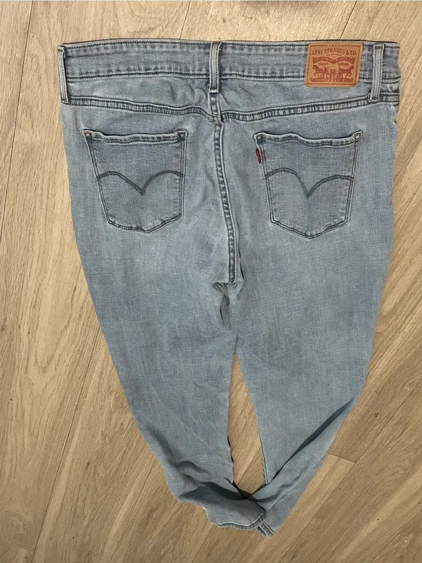 Levi's Women's Light Blue Skinny Jeans - Image 3