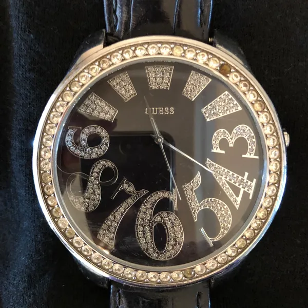 Whimsical large face GUESS watch - Image 2